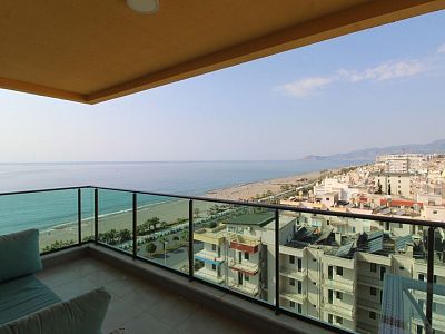 Namešten apartman 2+1 sa pogledom na more, oblast Mahmutlar