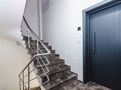 Useljivi apartmani različitog rasporeda u Girne