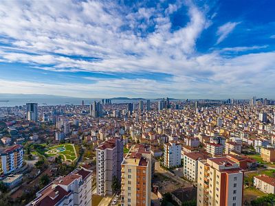 Novi stanovi sa pogledom sa različitim rasporedima u Azijskom delu Istanbula